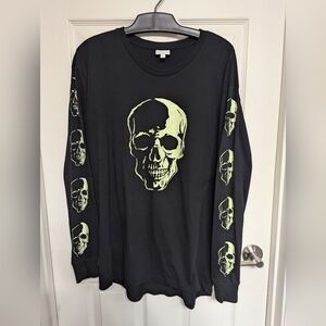 Lularoe Hudson long sleeve t-shirt with glow in the dark skulls